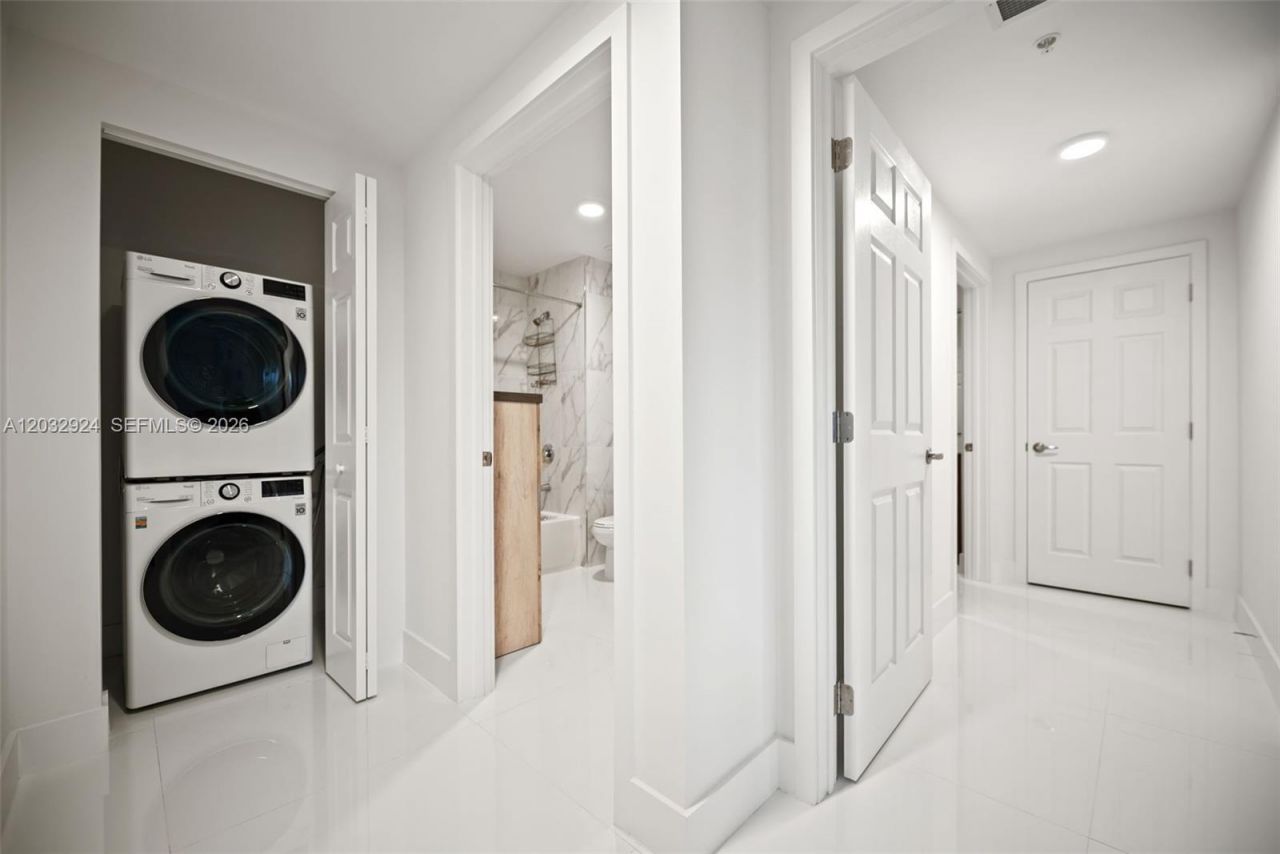 10950 NW 82nd St , Unit 213, Doral, FL 33178 Photo