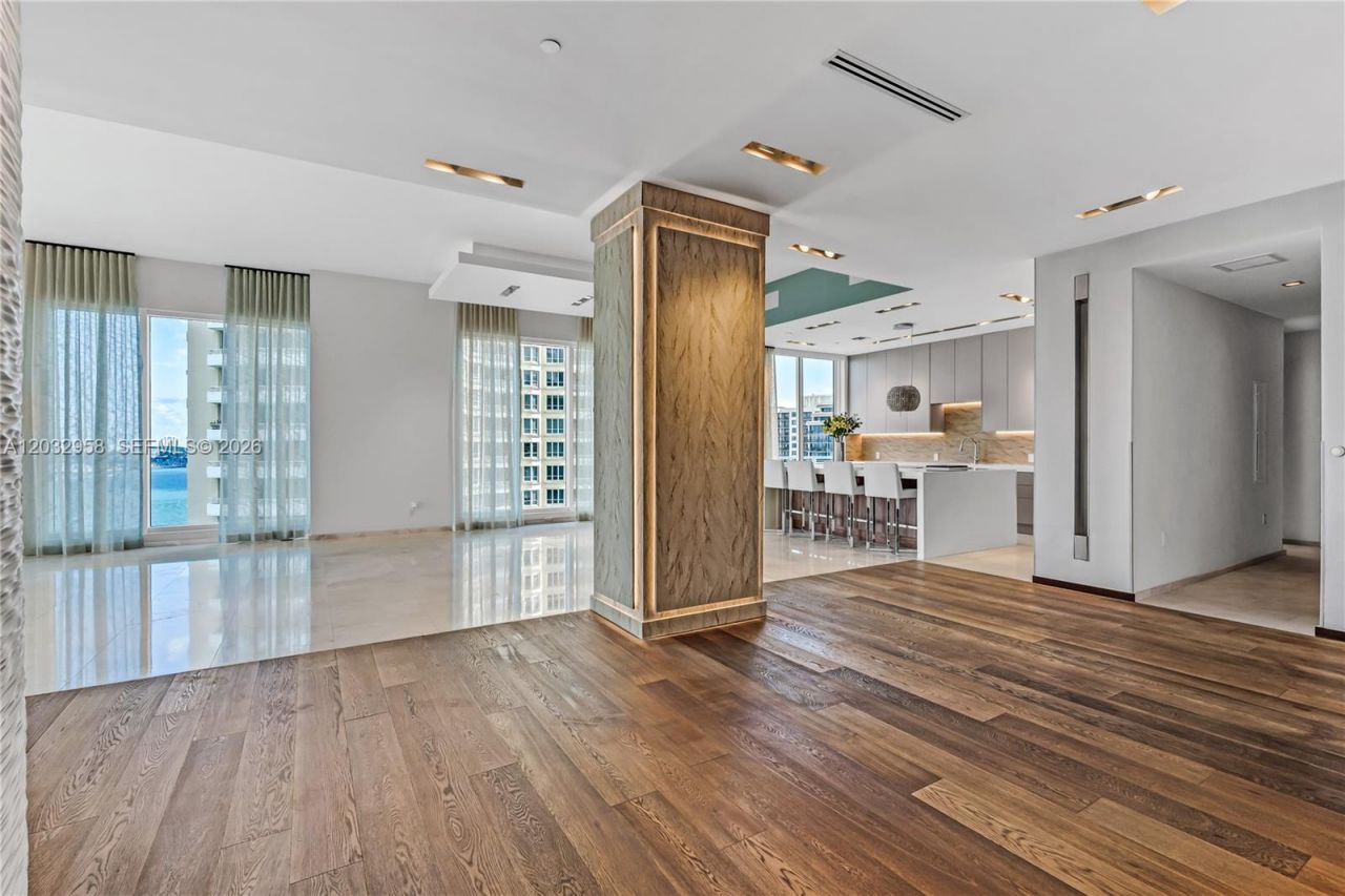 900 Brickell Key Blvd , Unit 1002, Miami, FL 33131 Photo