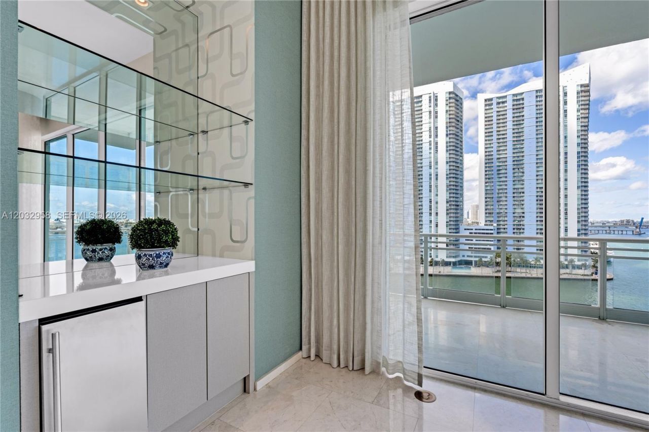 900 Brickell Key Blvd , Unit 1002, Miami, FL 33131 Photo
