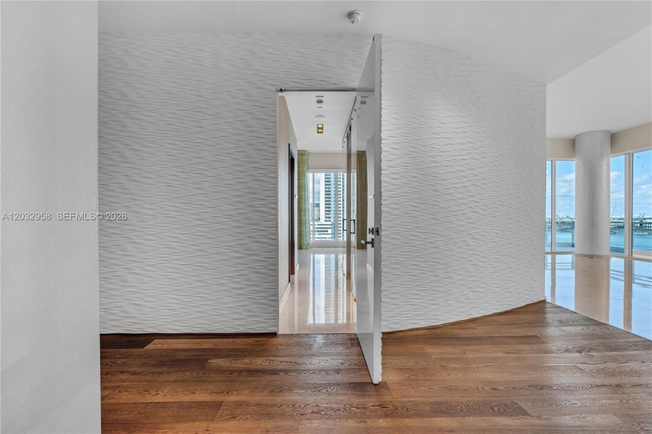 900 Brickell Key Blvd , Unit 1002, Miami, FL 33131 Photo