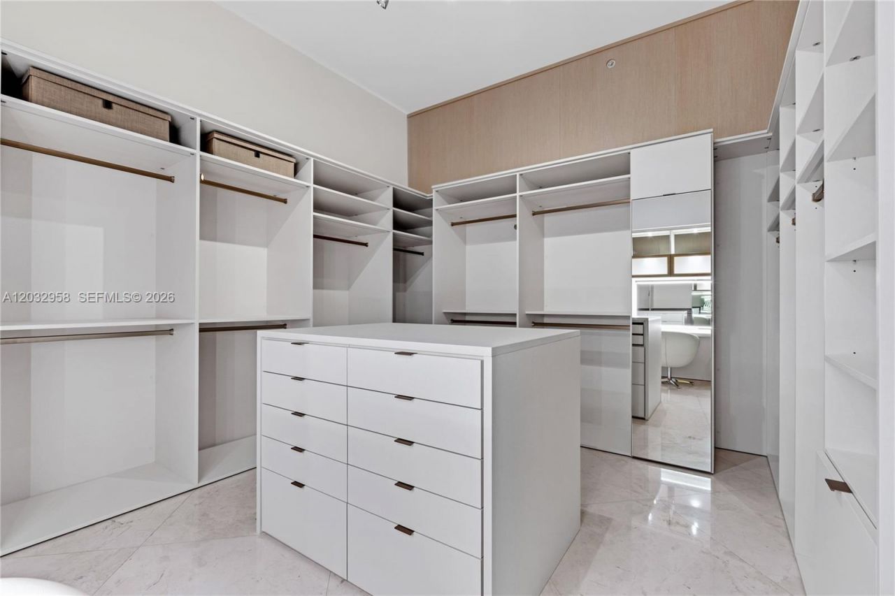 900 Brickell Key Blvd , Unit 1002, Miami, FL 33131 Photo