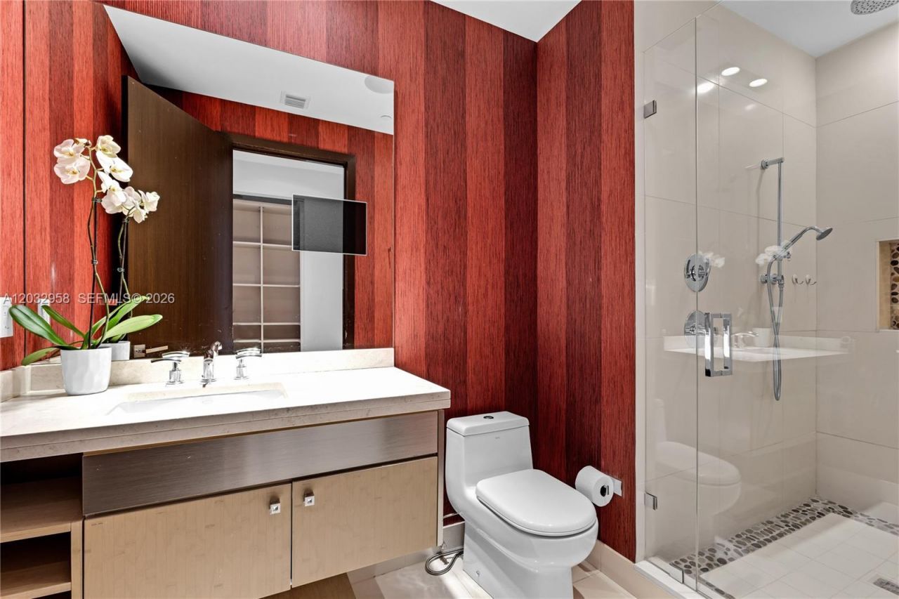 900 Brickell Key Blvd , Unit 1002, Miami, FL 33131 Photo