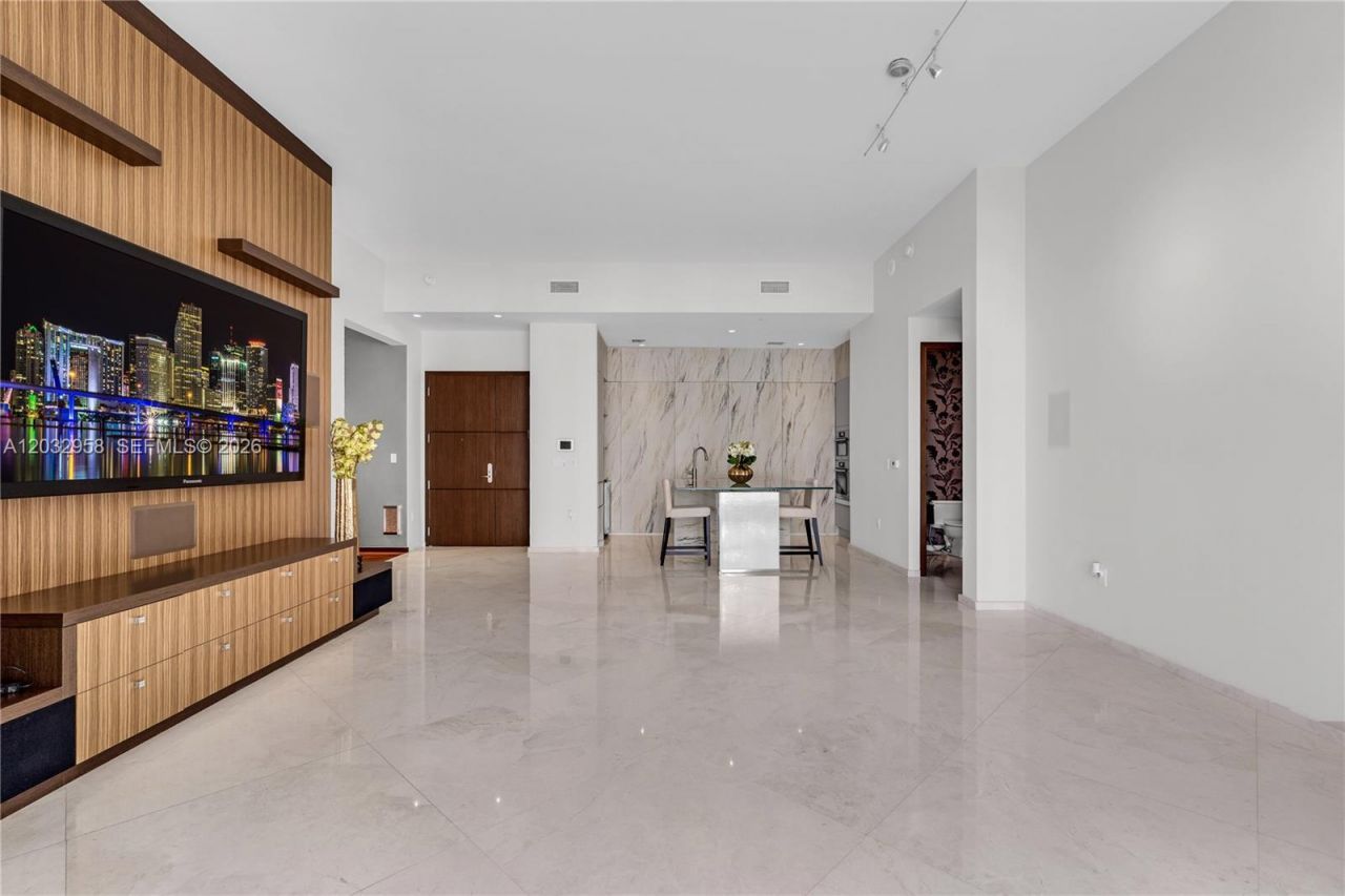 900 Brickell Key Blvd , Unit 1002, Miami, FL 33131 Photo
