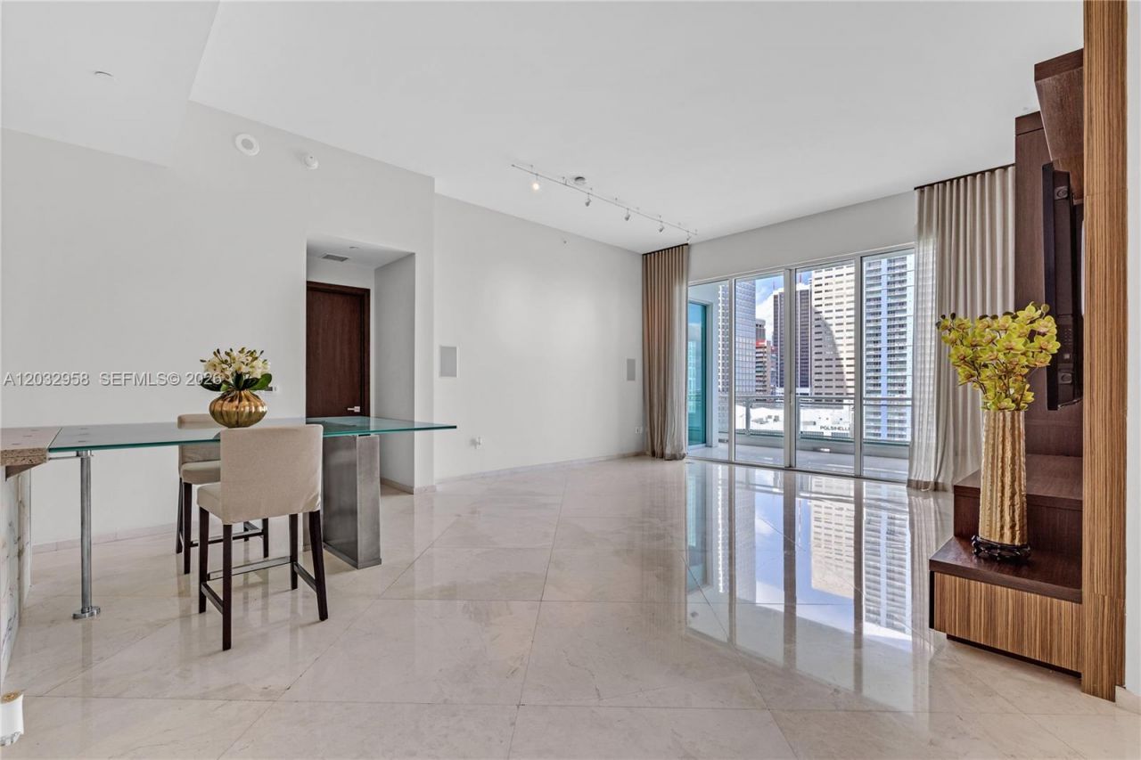 900 Brickell Key Blvd , Unit 1002, Miami, FL 33131 Photo