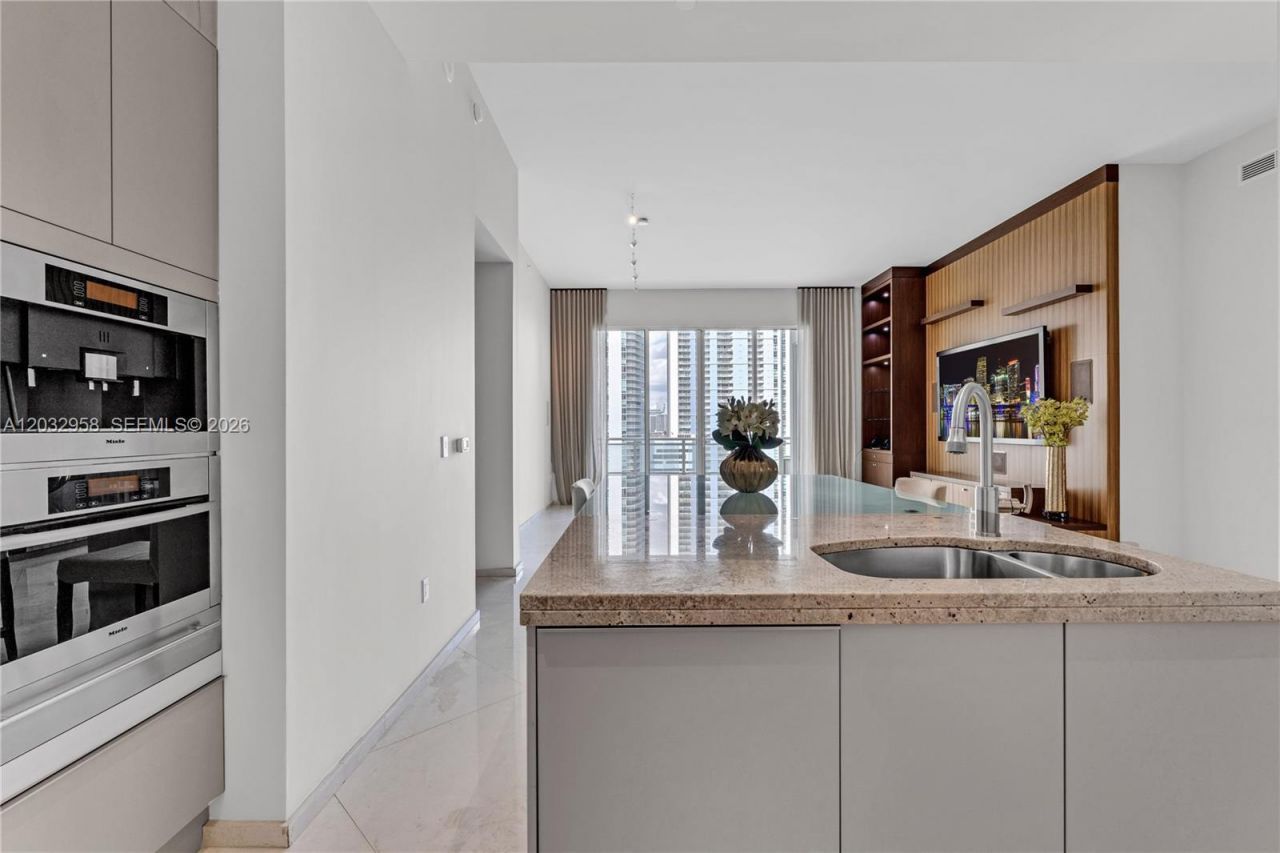 900 Brickell Key Blvd , Unit 1002, Miami, FL 33131 Photo