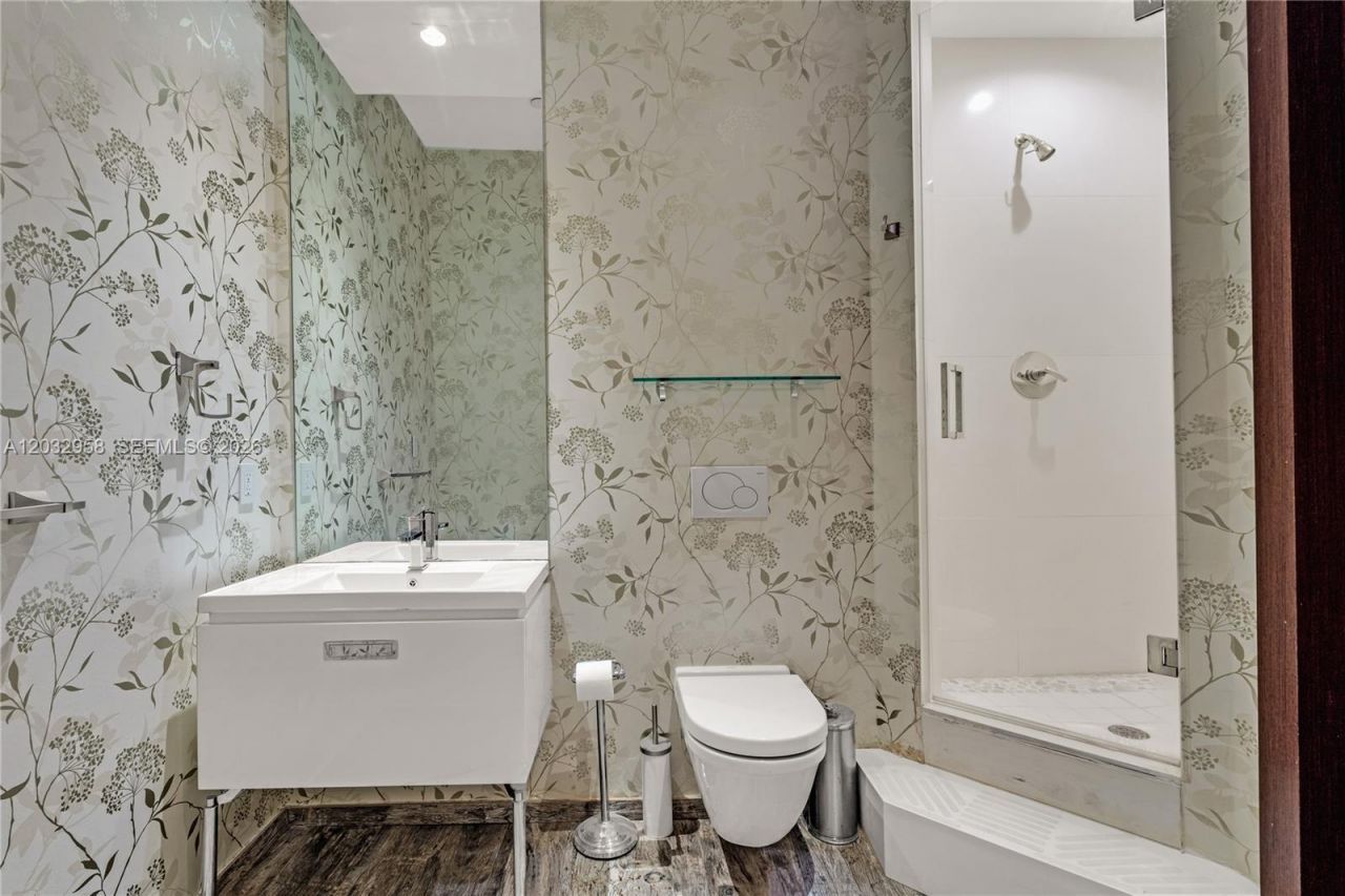 900 Brickell Key Blvd , Unit 1002, Miami, FL 33131 Photo