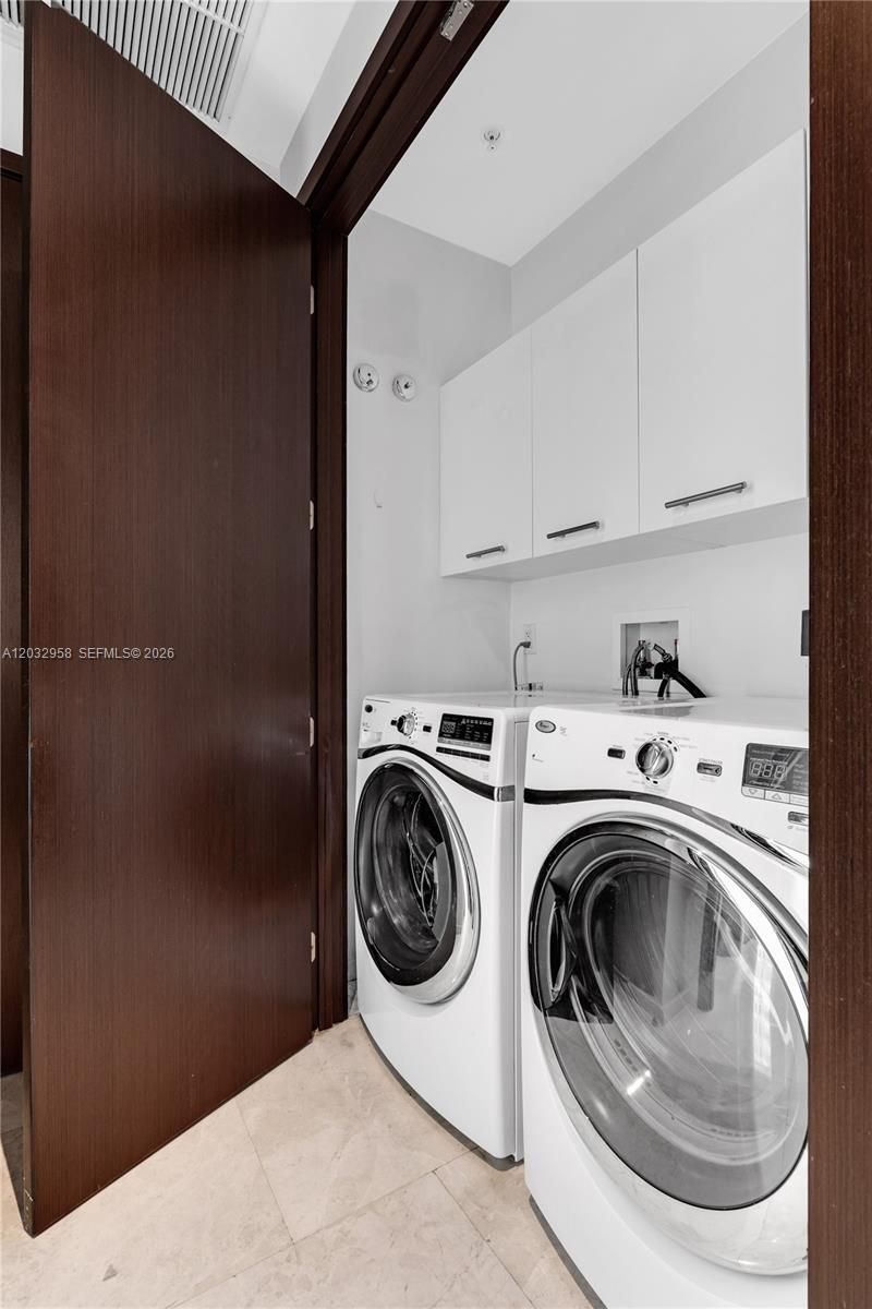 900 Brickell Key Blvd , Unit 1002, Miami, FL 33131 Photo