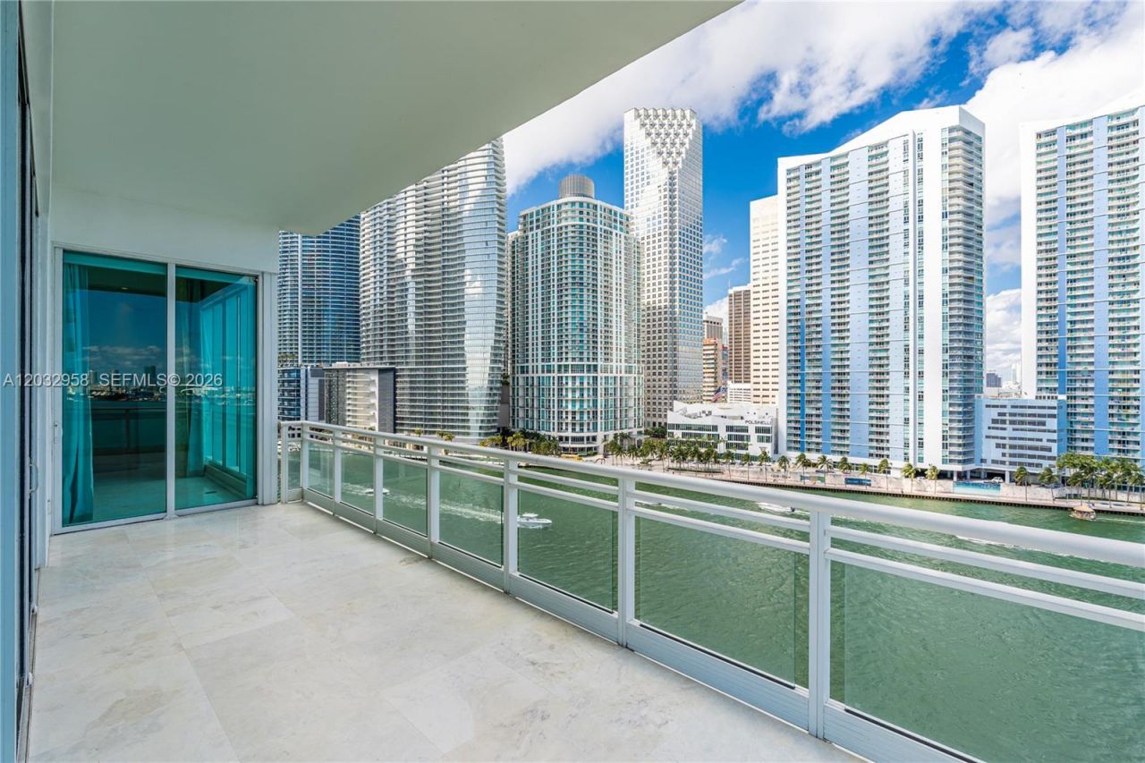 900 Brickell Key Blvd , Unit 1002, Miami, FL 33131 Photo