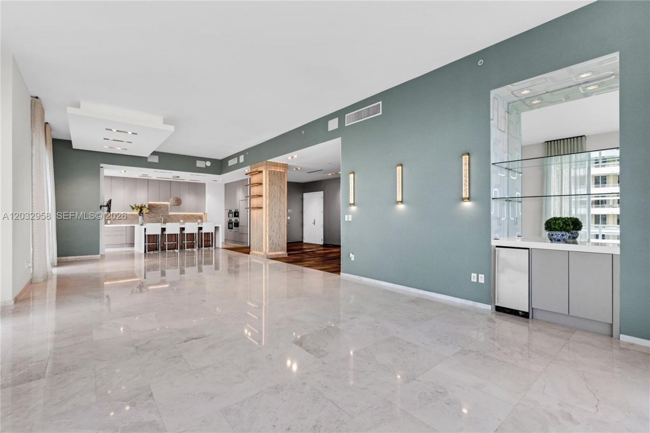 900 Brickell Key Blvd , Unit 1002, Miami, FL 33131 Photo