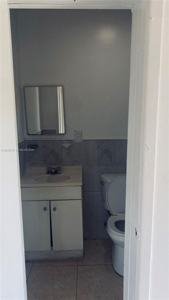 1070 NW 147th St , Miami, FL 33168 Photo