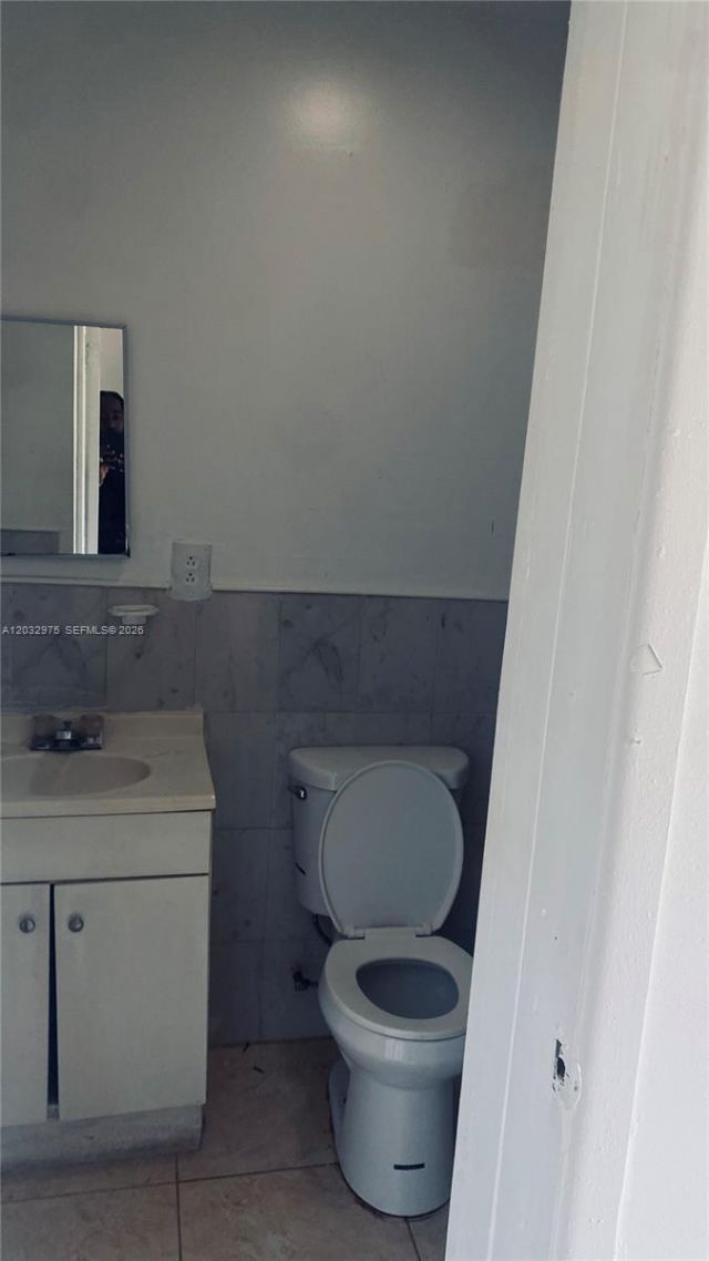 1070 NW 147th St , Miami, FL 33168 Photo