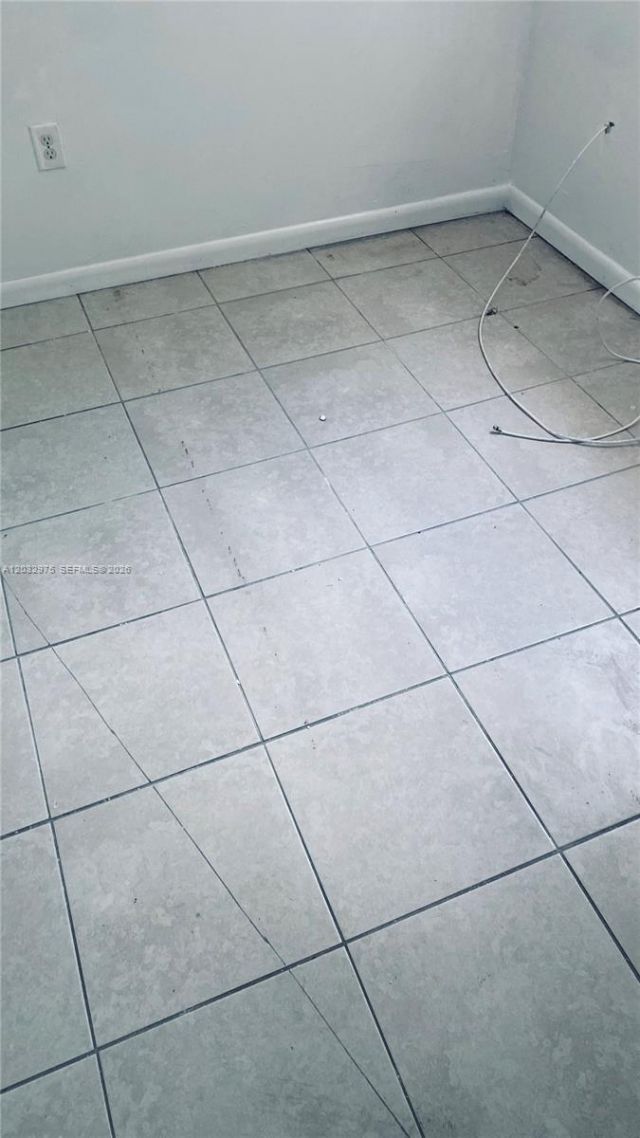 1070 NW 147th St , Miami, FL 33168 Photo