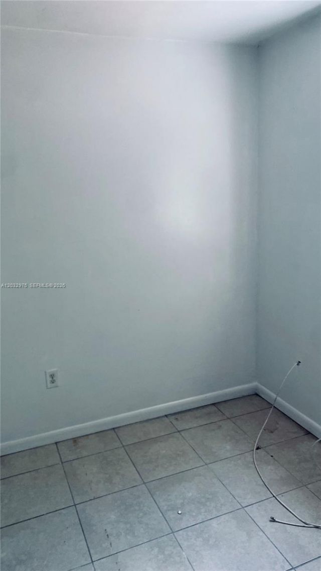1070 NW 147th St , Miami, FL 33168 Photo