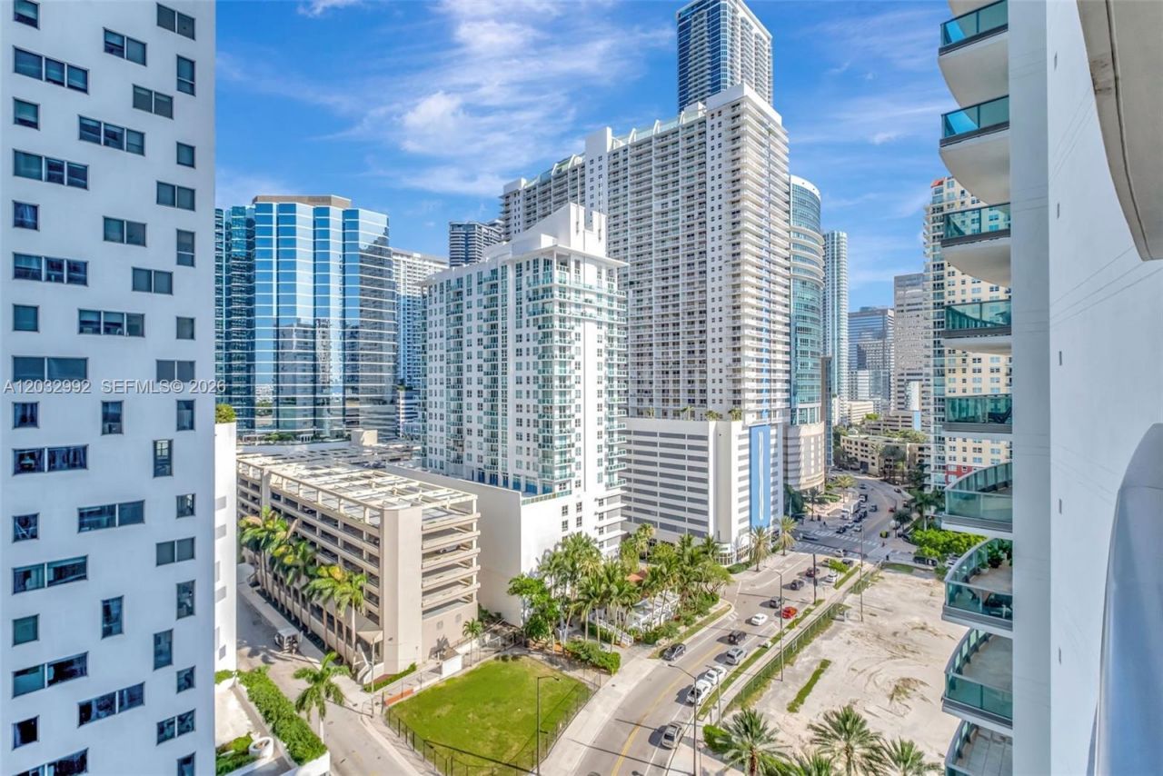 1331 Brickell Bay Dr , Unit 1504, Miami, FL 33131 Photo