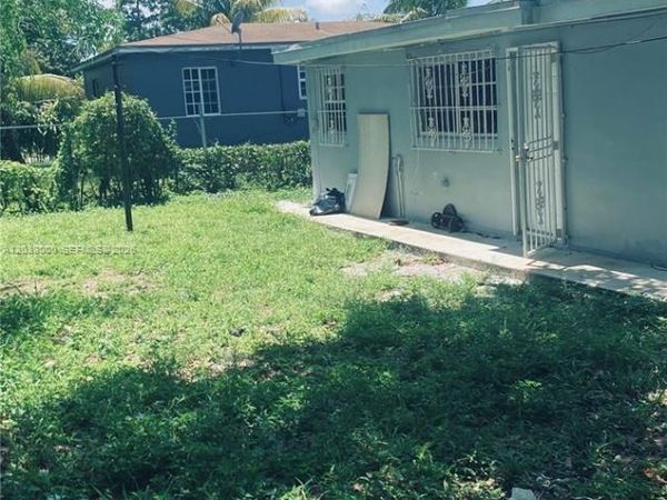 1120 NW 147th St , Miami, FL 33168