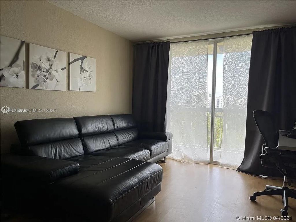 816 NW 11th St , Unit 704, Miami, FL 33136 Photo