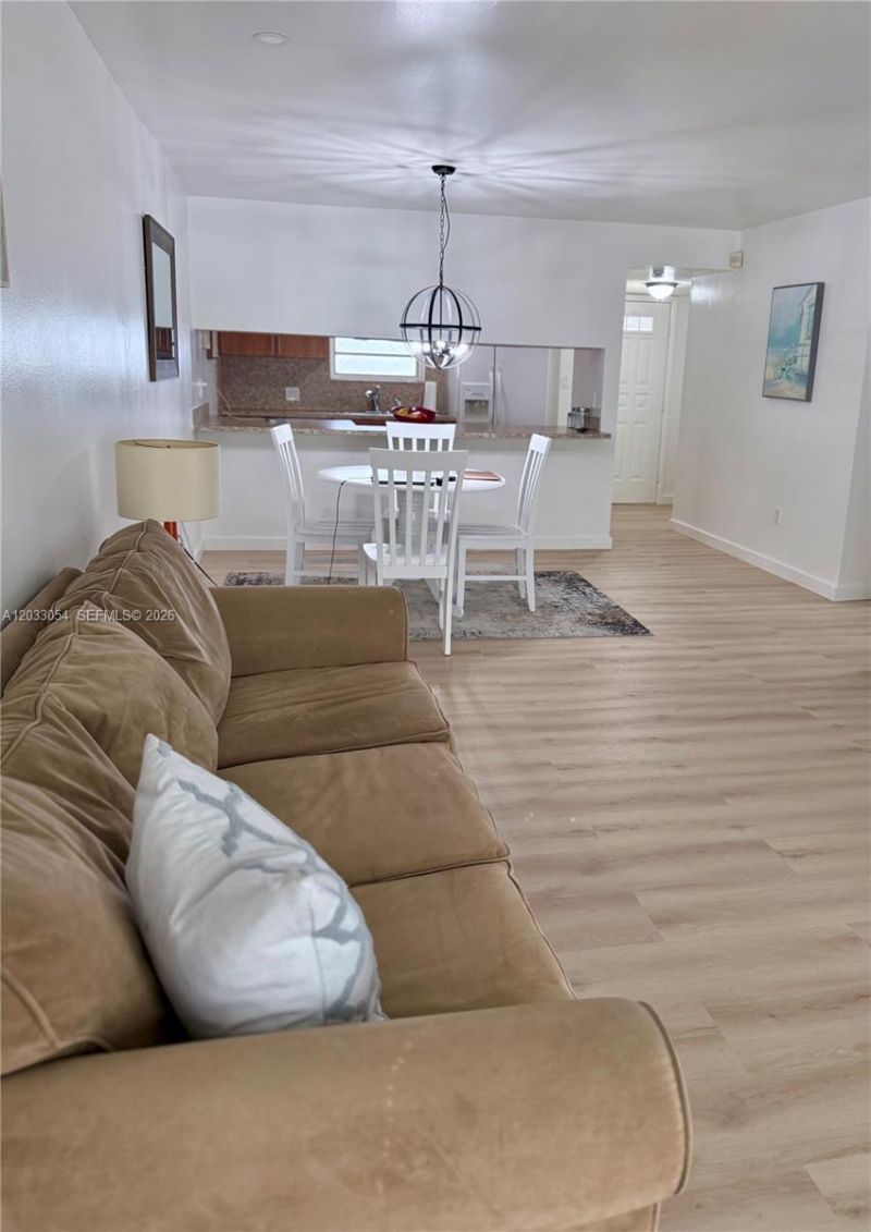 1235 Mariposa Ave, Unit 7, Coral Gables, FL 33146 Photo
