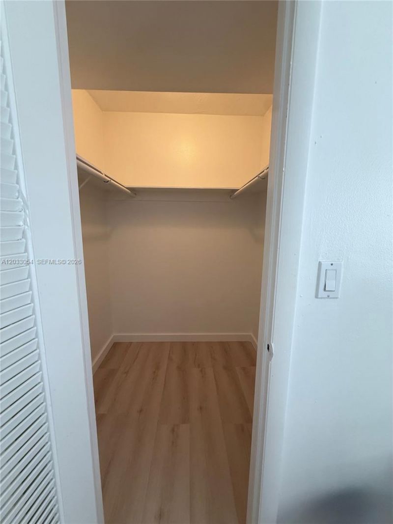 1235 Mariposa Ave, Unit 7, Coral Gables, FL 33146 Photo
