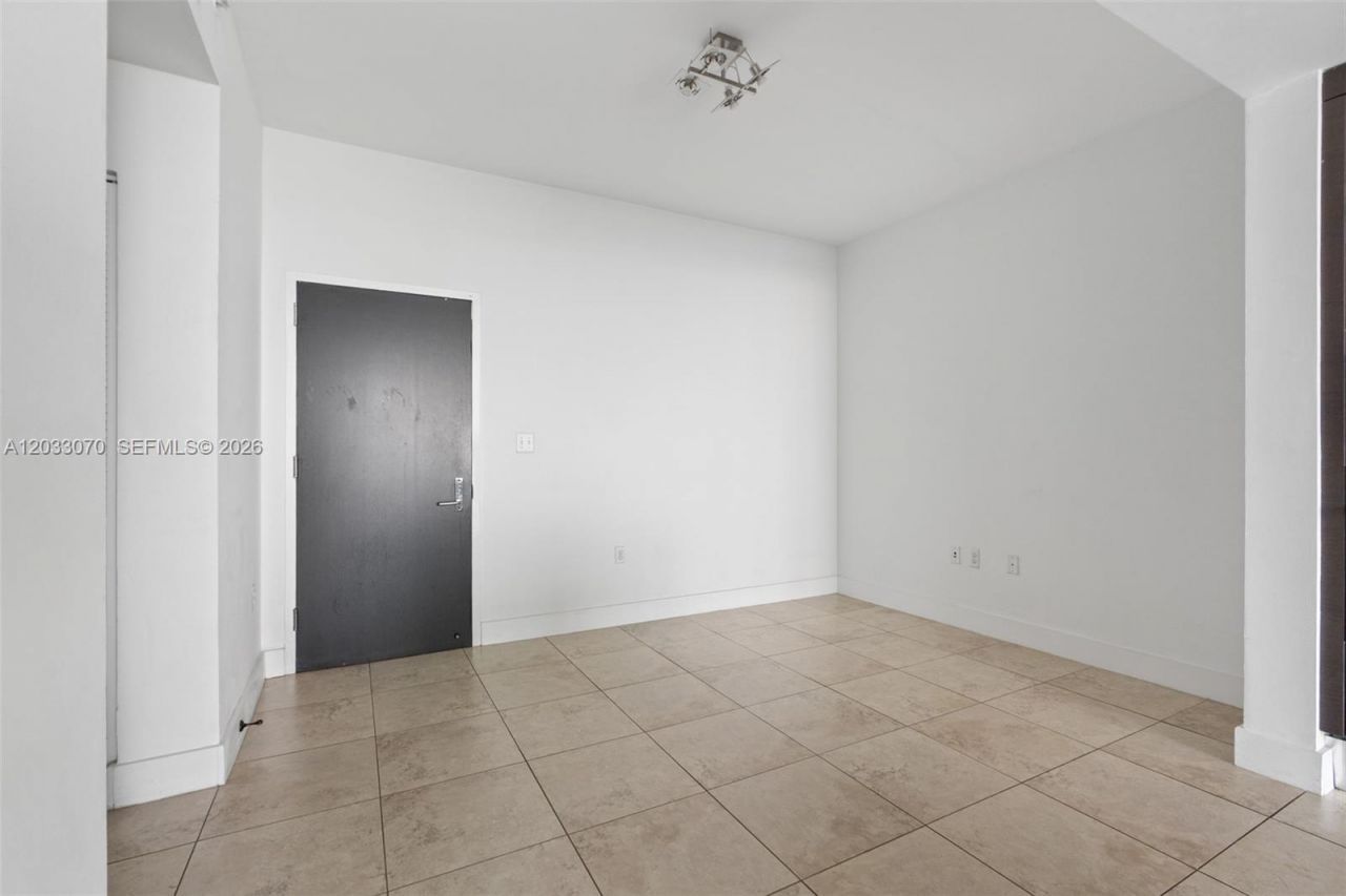 900 Biscayne Blvd , Unit 2304, Miami, FL 33132 Photo
