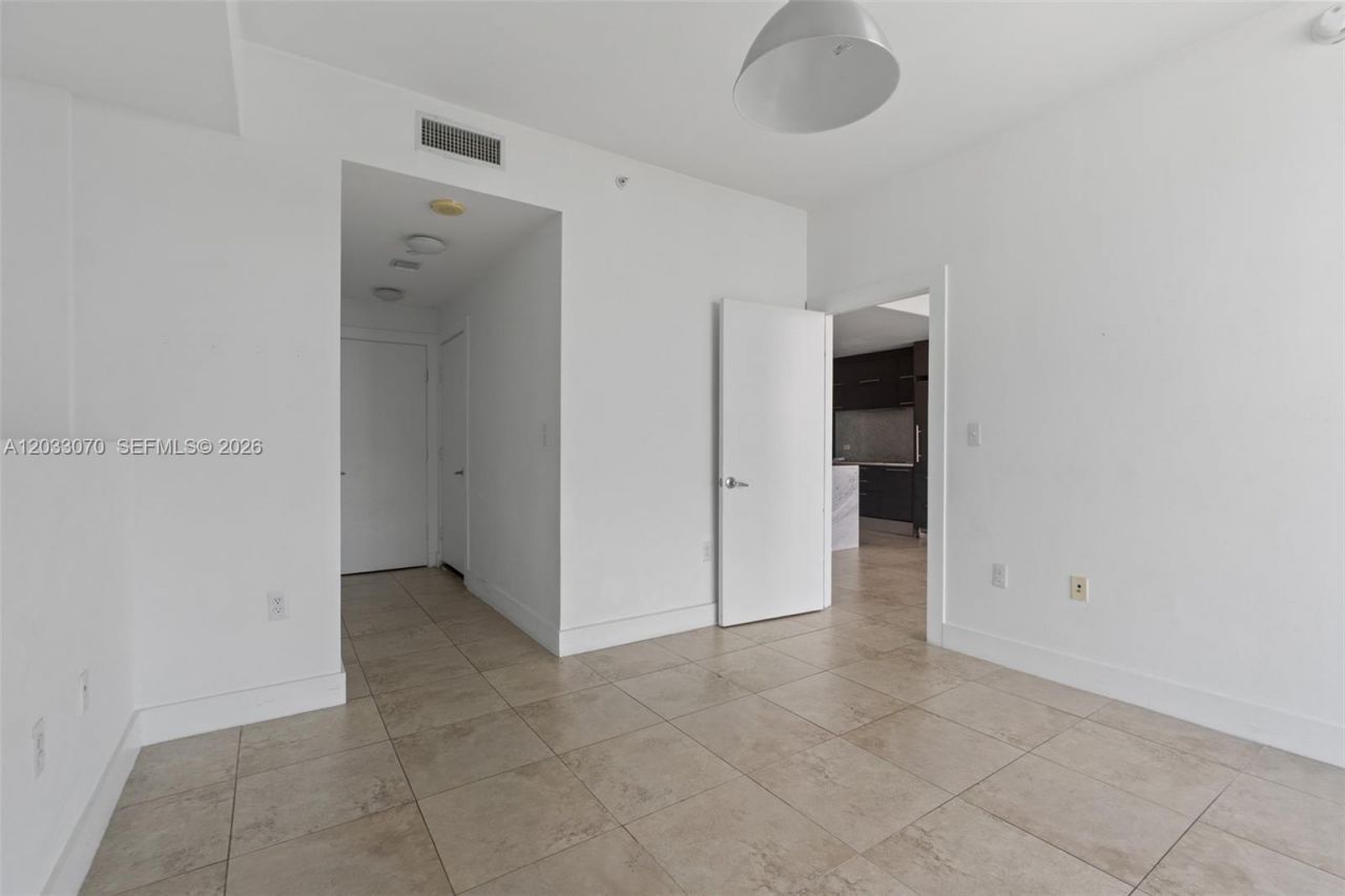 900 Biscayne Blvd , Unit 2304, Miami, FL 33132 Photo
