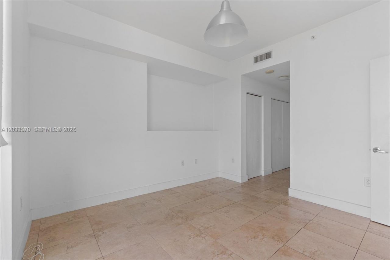 900 Biscayne Blvd , Unit 2304, Miami, FL 33132 Photo