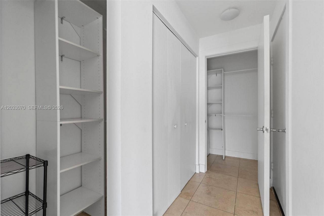 900 Biscayne Blvd , Unit 2304, Miami, FL 33132 Photo