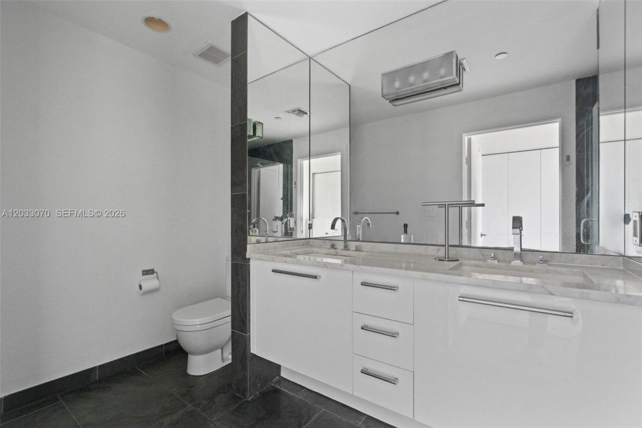 900 Biscayne Blvd , Unit 2304, Miami, FL 33132 Photo
