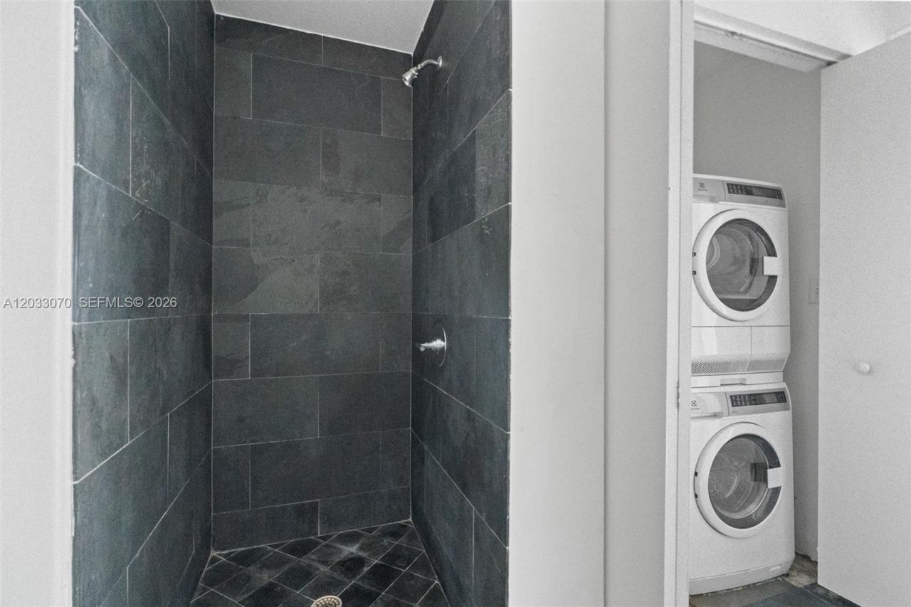 900 Biscayne Blvd , Unit 2304, Miami, FL 33132 Photo