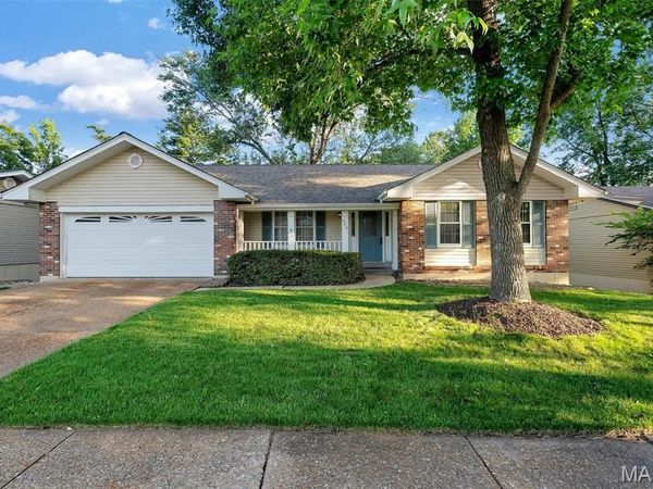 426 Madrina Court, Ballwin, MO 63021