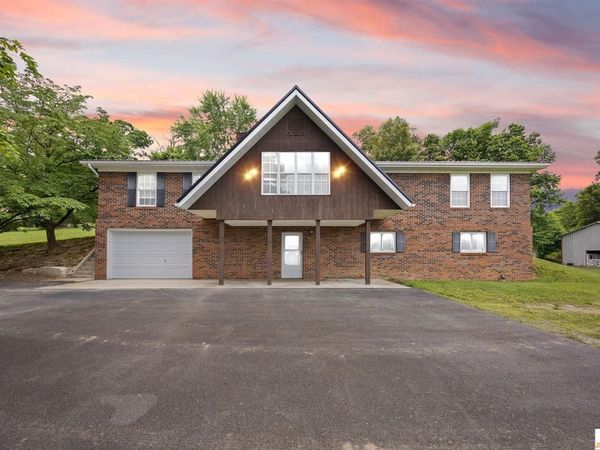 1125 S Highway 2284 , Jamestown, KY 42629