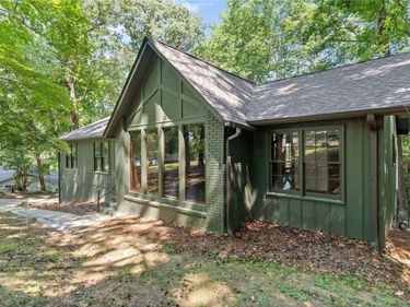 1704 Edgewater Court , Northport, AL 35473