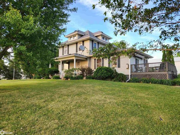 3615 Highway T47, Montour, IA 50173