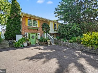 33 WILLIAMS STREET, HALIFAX, PA 17032