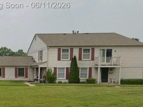 2978 Elmwood Court, Lake Orion Vlg, MI 48360