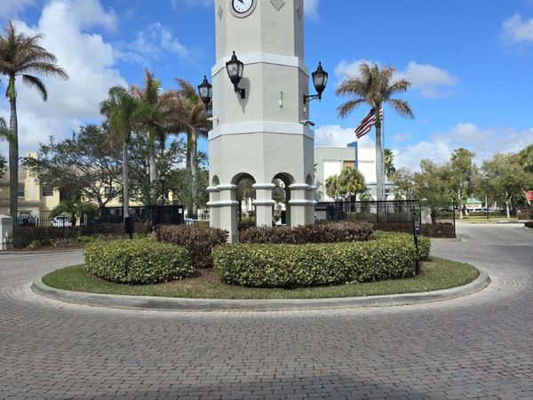 146 SW Peacock Boulevard, Unit 24, Port St. Lucie, FL 34986