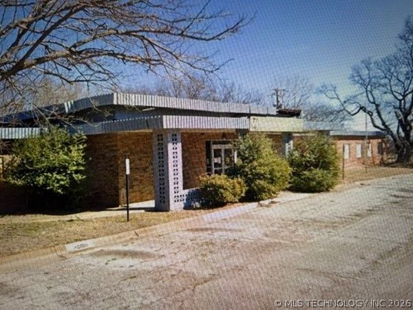 111 13th NW, Ardmore, OK 73401