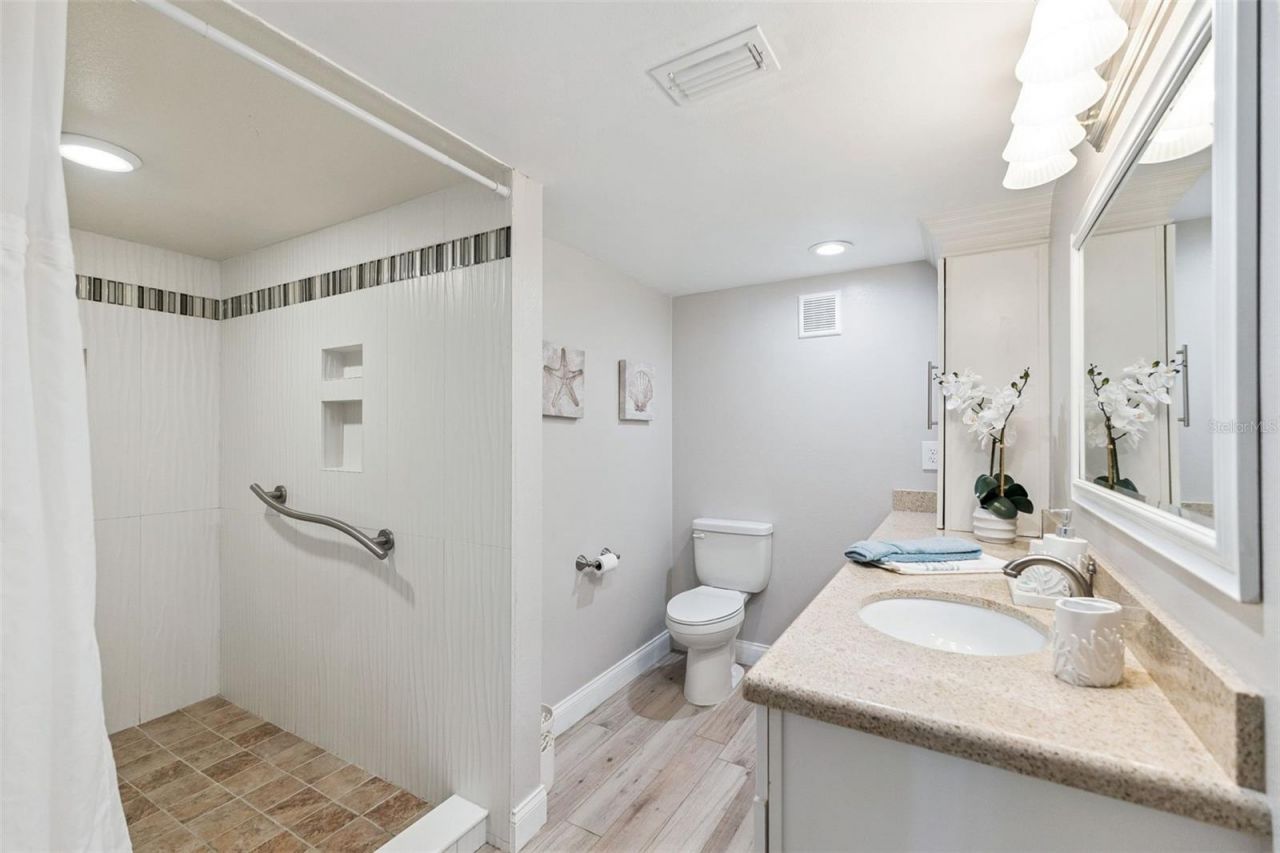 5207 S Atlantic Avenue, Unit 425, New Smyrna Beach, FL 32169 Photo