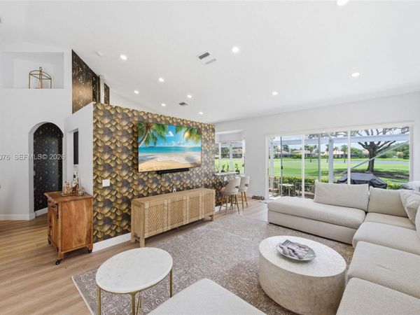 8141 Sandpiper Way , West Palm Beach, FL 33412