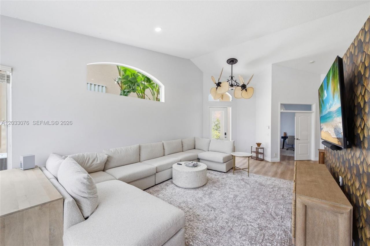 8141 Sandpiper Way , West Palm Beach, FL 33412 Photo