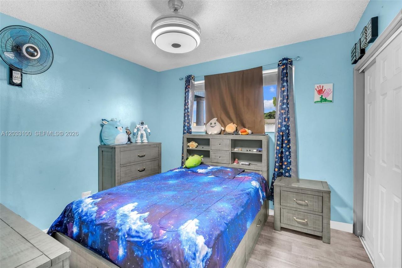380 W 30th St , Hialeah, FL 33012 Photo