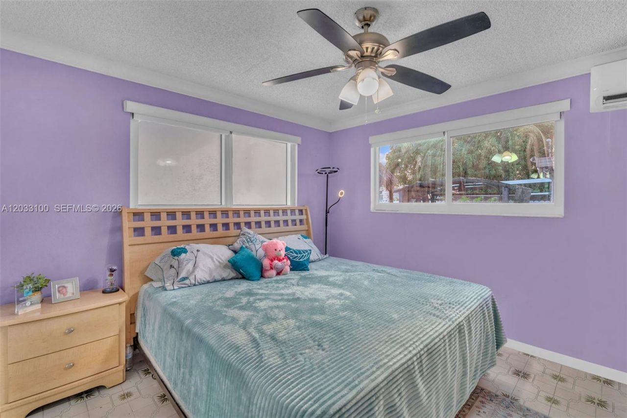 380 W 30th St , Hialeah, FL 33012 Photo