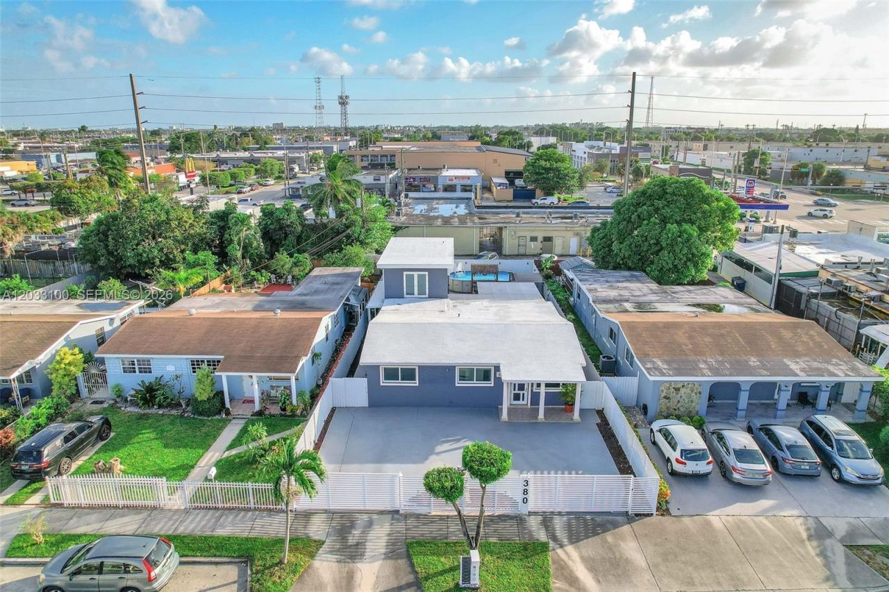 380 W 30th St , Hialeah, FL 33012 Photo