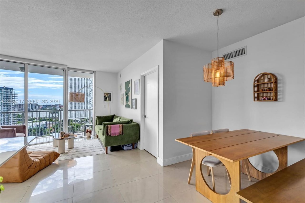 1750 N Bayshore Dr , Unit 1815, Miami, FL 33132 Photo