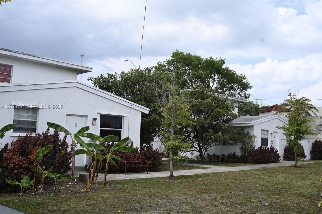 3740 W Hallandale Beach Blvd , Pembroke Park, FL 33023 Photo