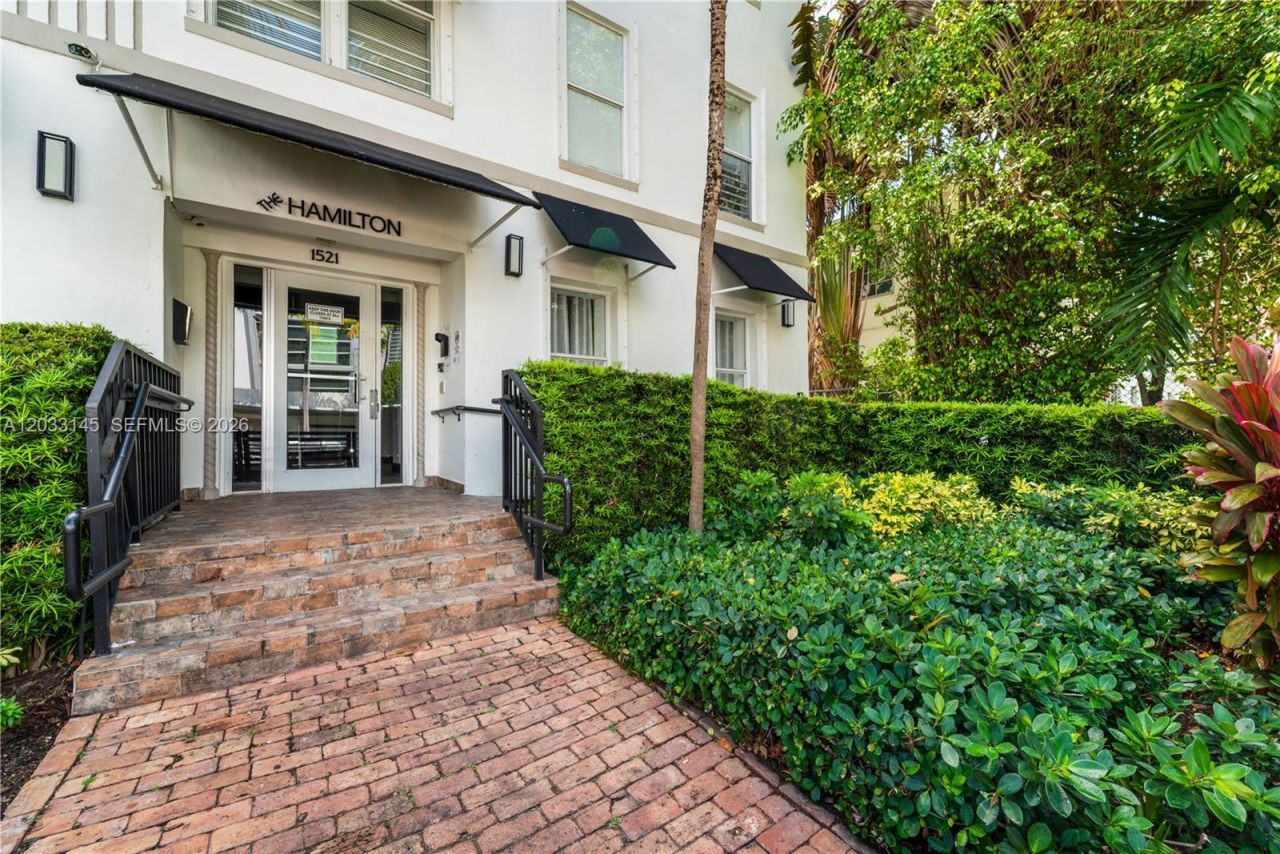 1521 Lenox Ave , Unit 302, Miami Beach, FL 33139 Photo