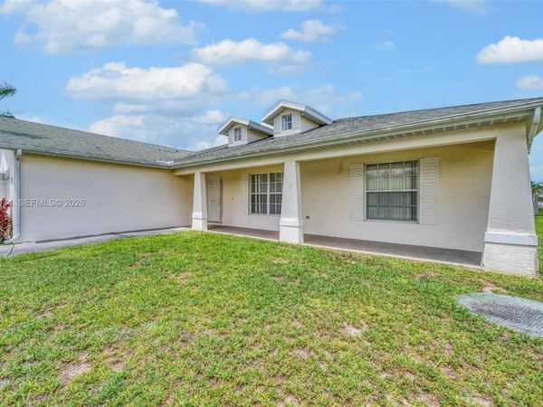 5767 NW Cahaba St , Port St. Lucie, FL 34986