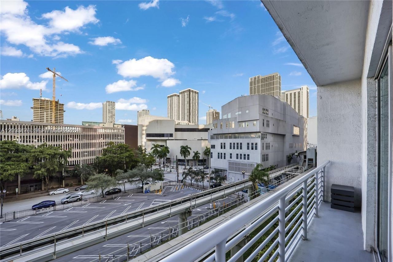 234 NE 3rd St , Unit 507, Miami, FL 33132 Photo