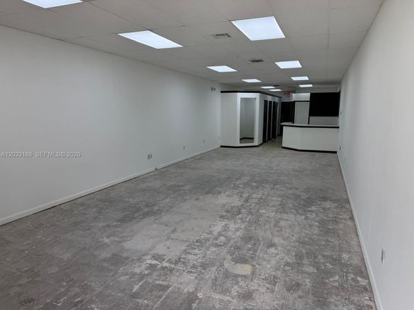 8618 NW 44th st , Sunrise, FL 33351