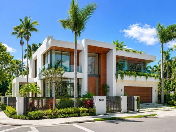 4282 NW 1st Ave , Miami, FL 33127