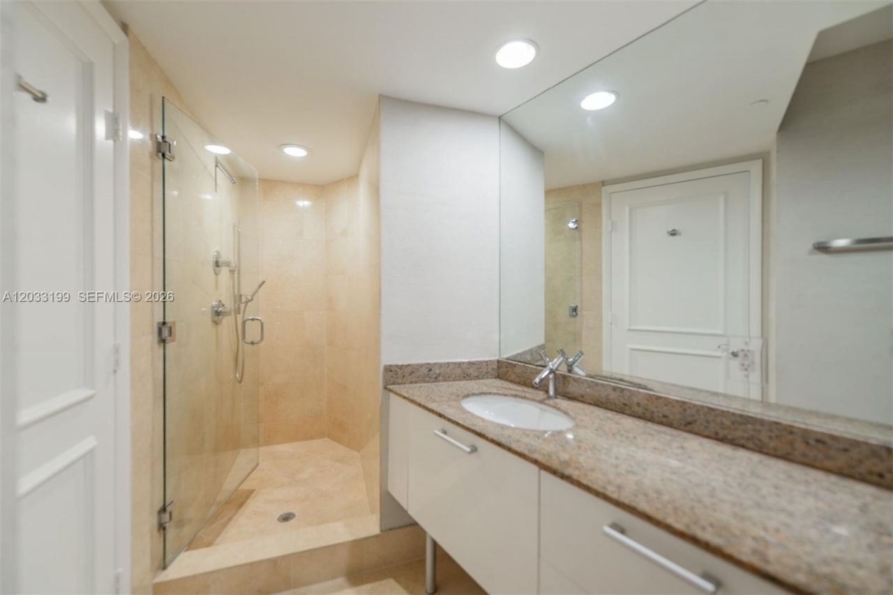 17201 Collins Ave, Unit 2209, Sunny Isles Beach, FL 33160 Photo
